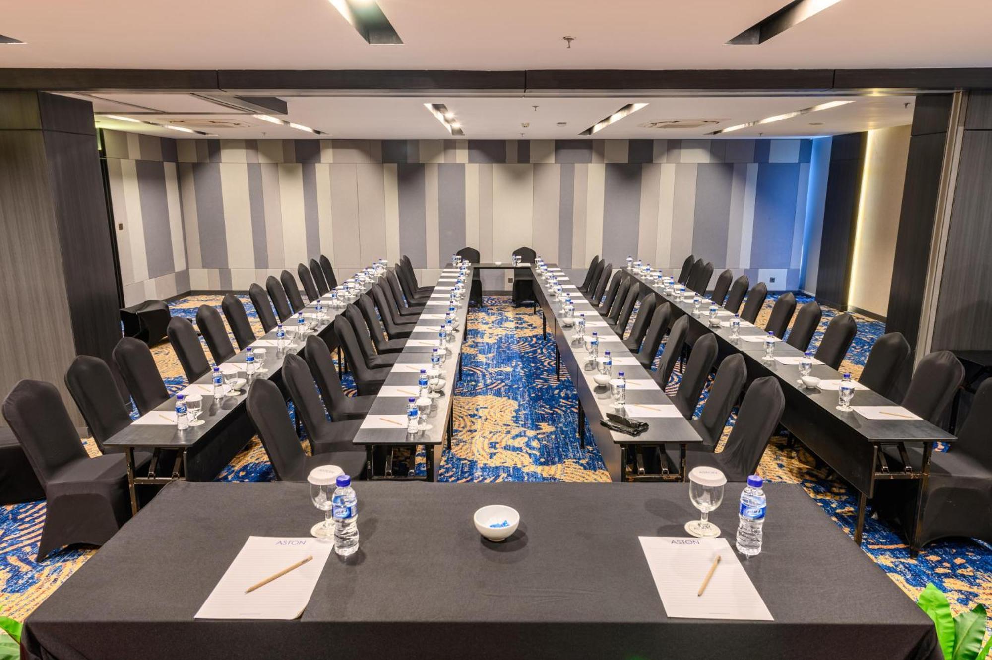 Aston Sorong Hotel & Conference Center 외부 사진