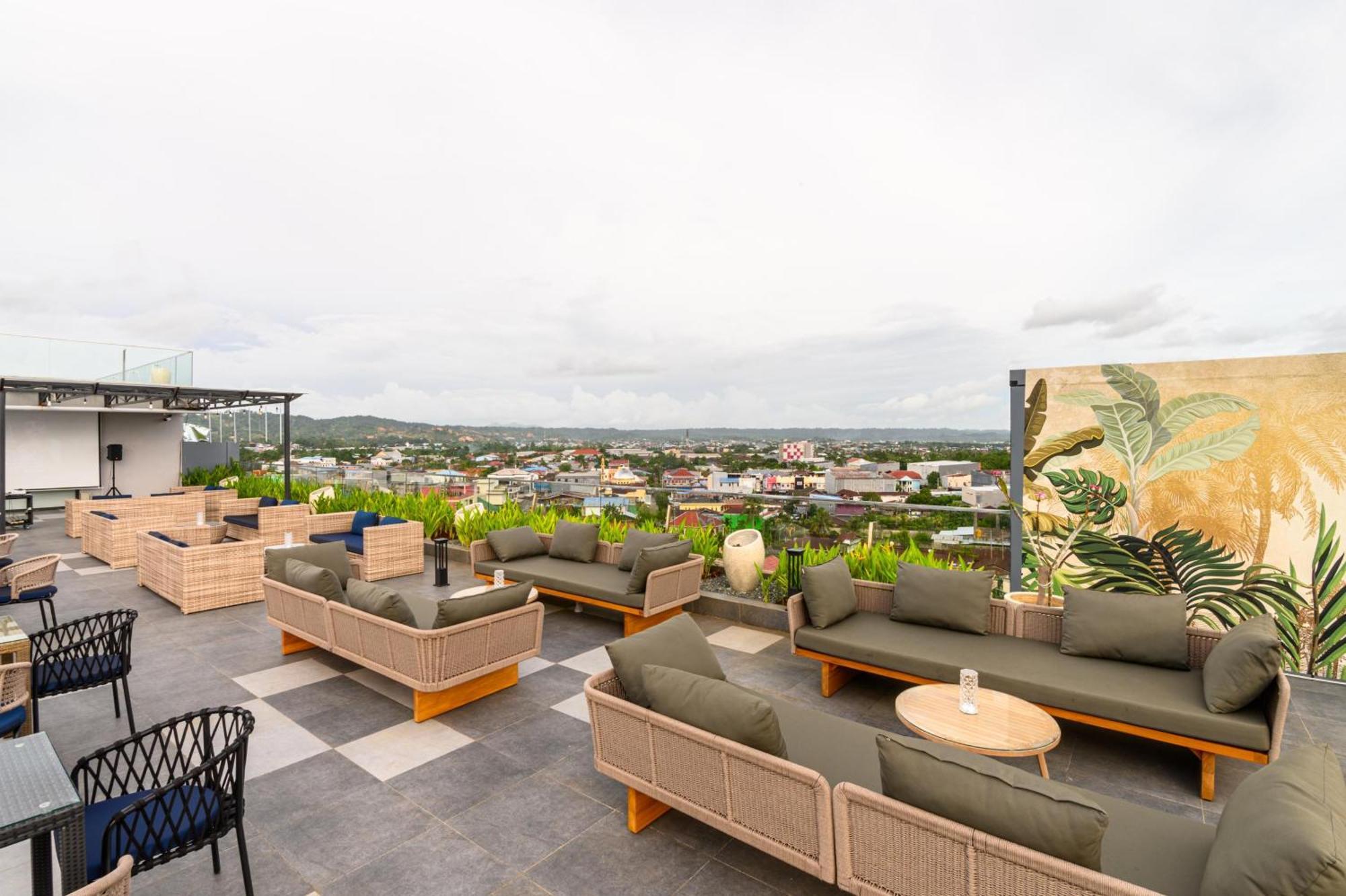 Aston Sorong Hotel & Conference Center 외부 사진