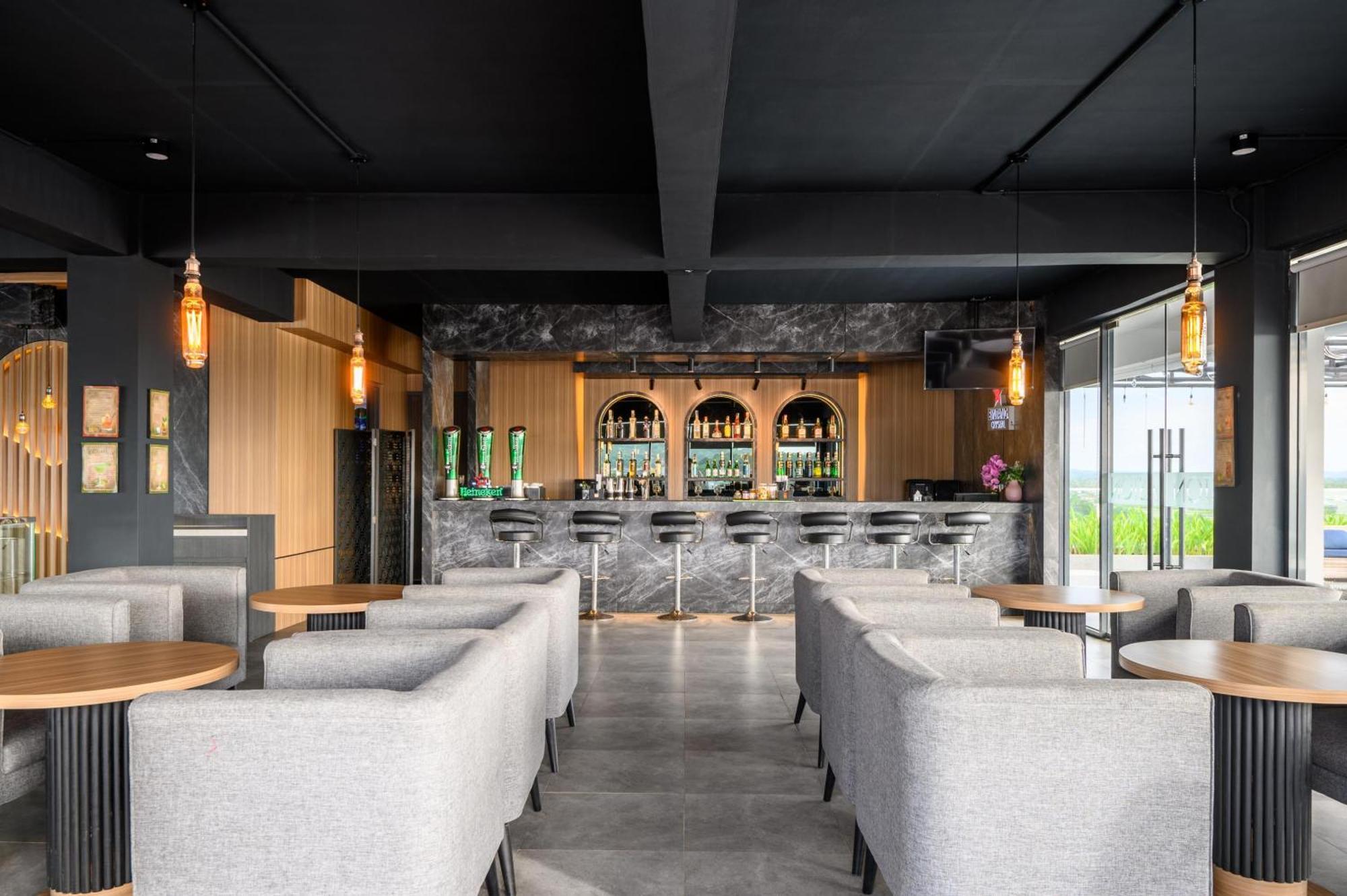 Aston Sorong Hotel & Conference Center 외부 사진