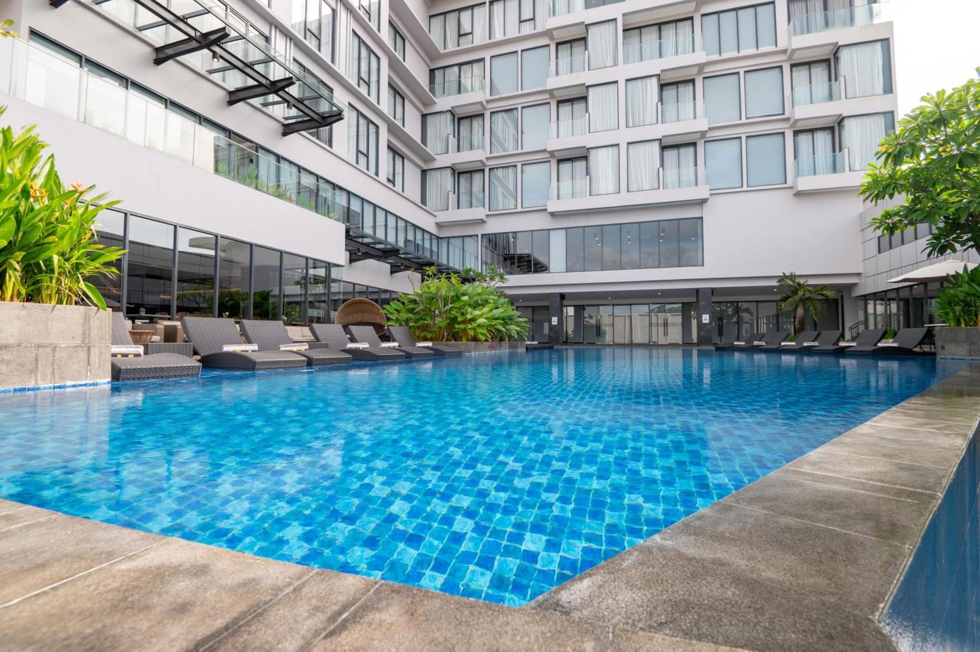 Aston Sorong Hotel & Conference Center 외부 사진